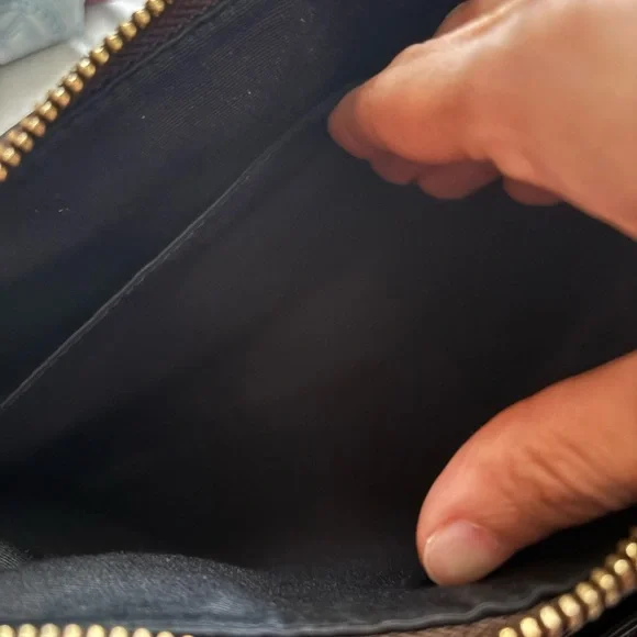 Authentic COACH Rowan File Bag In Signature Canvas 
-Crossbody Bag - Picture 9 of 10